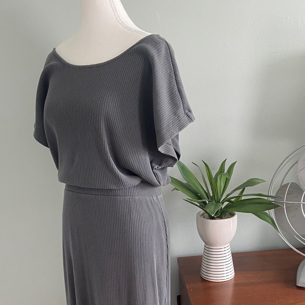 Daily Practice by Anthropologie Chic Backless Gray Dress - Picture 7 of 8
